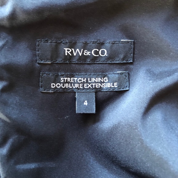 RW&CO Floral Appliqué dress - Picture 7 of 7